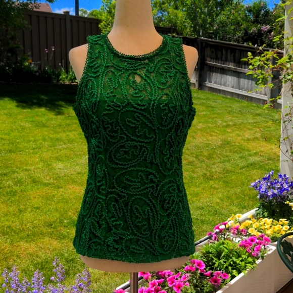 WHBM Lace Shell - Picture 5 of 10